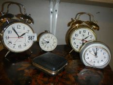 A mixed lot of mantel clocks.