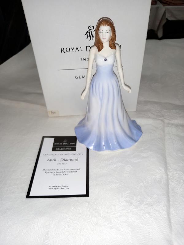 A complete set of 12 boxed Royal Doulton gemstones figures, January through to December. - Image 2 of 37