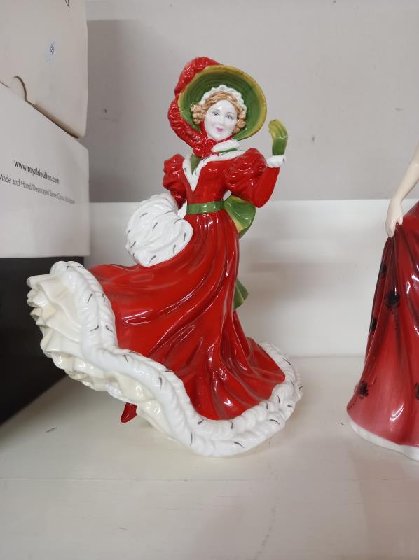 A Royal Doulton figure, Christmas Day 2005 HN 4723 and Jennifer HN4912. Collect Only. - Image 2 of 5