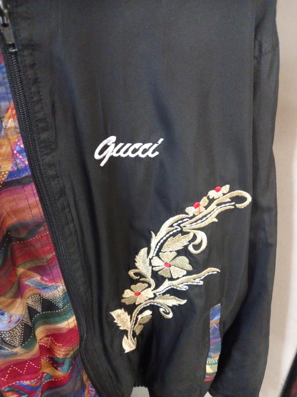 A Gucci jacket size S. - Image 2 of 2