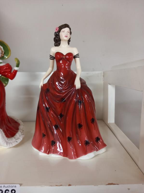 A Royal Doulton figure, Christmas Day 2005 HN 4723 and Jennifer HN4912. Collect Only. - Image 4 of 5