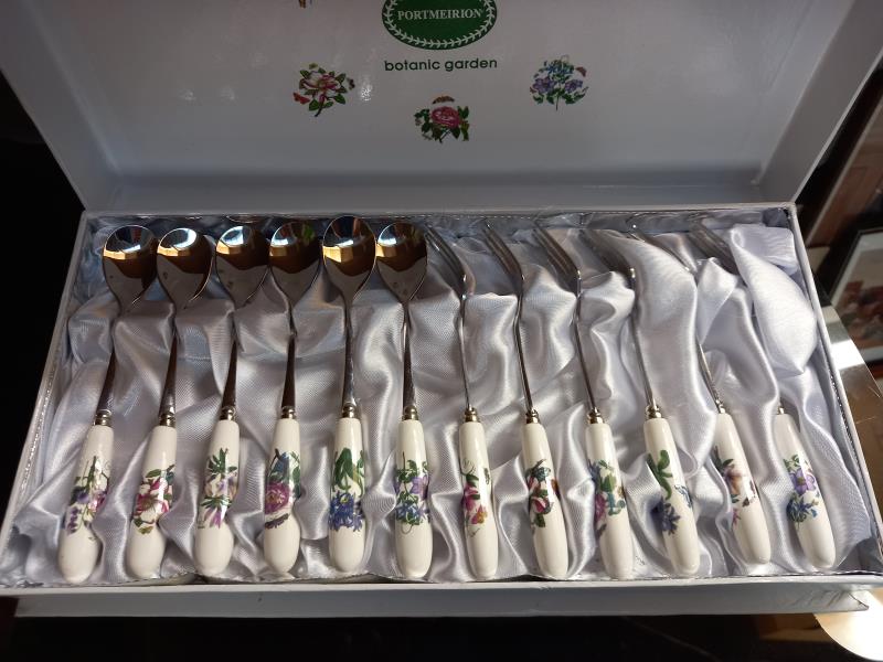 A set of boxed Portmeirion cake forks & spoons - Image 2 of 2