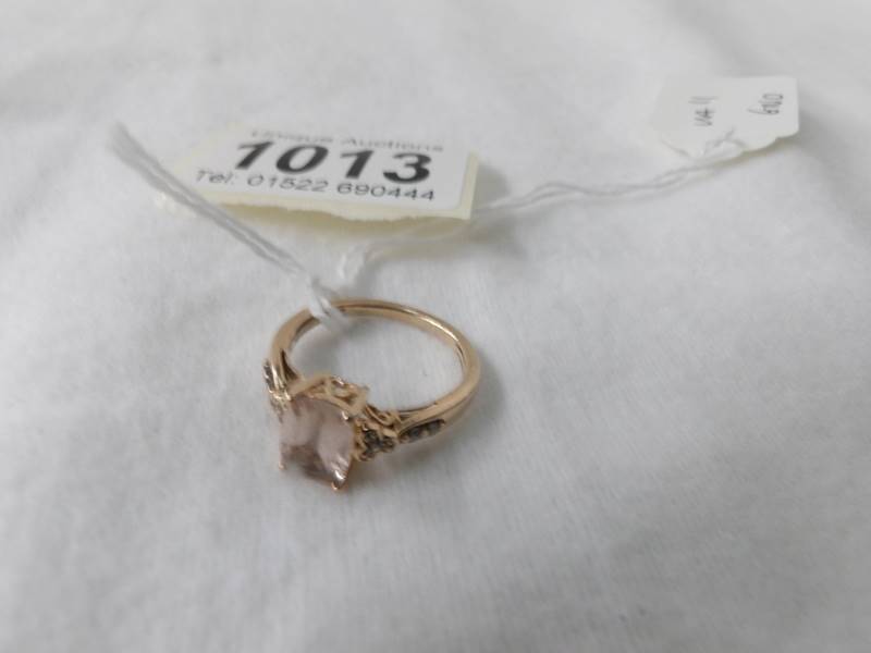 A yellow gold morganite and diamond ring, size M half, 2.7 grams. - Image 2 of 3