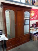 A double wardrobe. 162cm x 50cm 206cm. Collect Only.