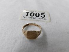A 9ct (375) signet ring, size O, 2.3 grams.