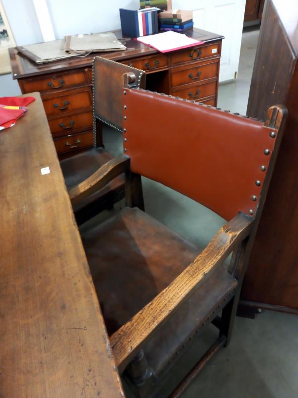 An oak refectory style table with two carvers and four dining chairs, COLLECT ONLY. - Bild 4 aus 5