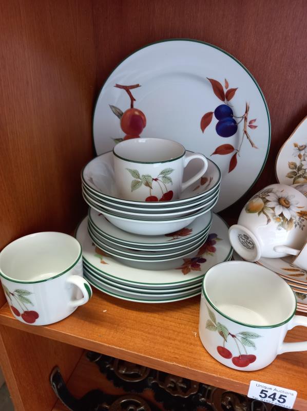 A Royal Worcester Evesham vale and Royal Grafton china. - Image 2 of 5