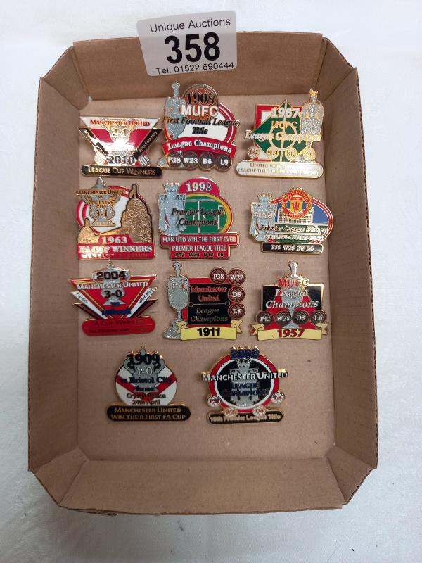 11 Danbury Mint Manchester United enamel football pin badges. - Image 2 of 2
