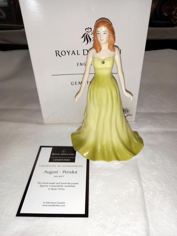 A complete set of 12 boxed Royal Doulton gemstones figures, January through to December. - Image 14 of 37