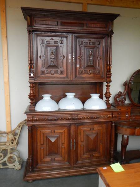 A 19th century French carved oak buffet in excellent condition, COLLECT ONLY. - Image 5 of 5