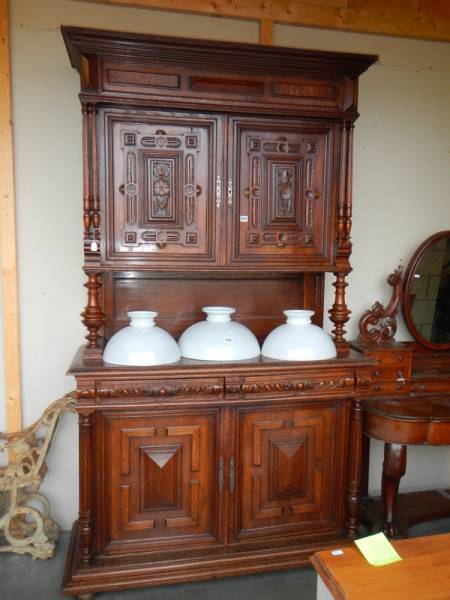 A 19th century French carved oak buffet in excellent condition, COLLECT ONLY. - Image 4 of 5