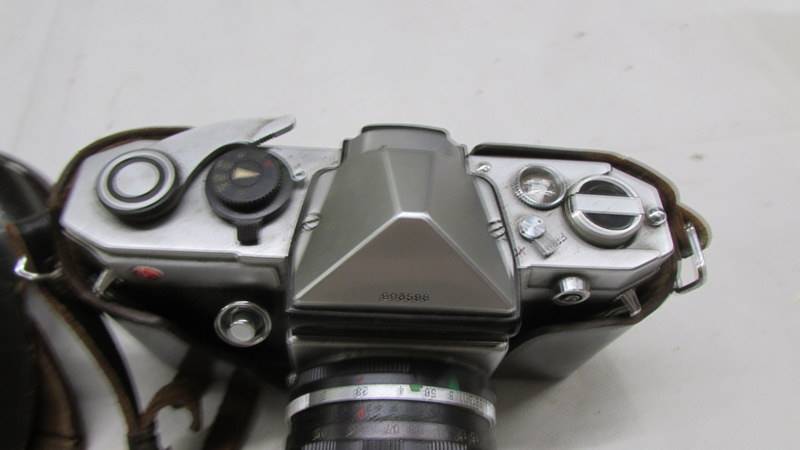 A Kuribayshi Petri Penta 35 mm camera, case a/f. - Image 3 of 3