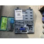 A Clarke professional hydraulic puller set. Collect Only.