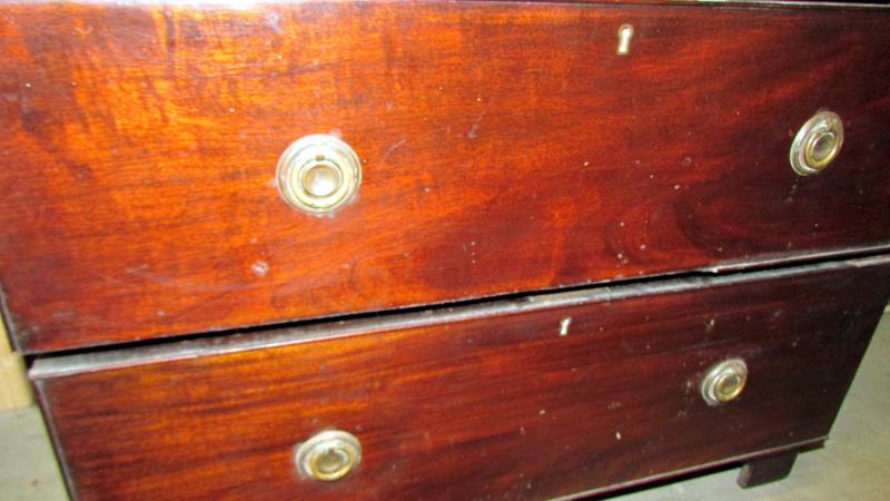 An Edwardian mahogany chest of drawers. COLLECT ONLY. - Image 4 of 4