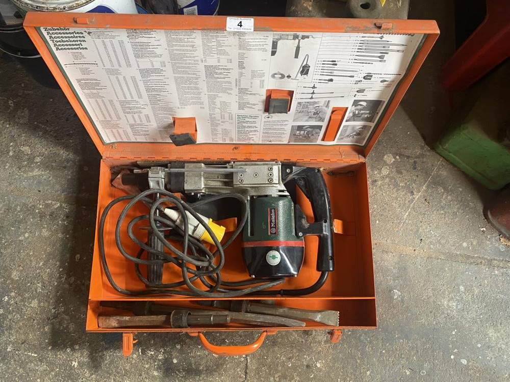 A Metabo hammer drill 110V and 3 chisels. fully working order. Collect Only.