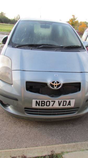 A 2007 Toyota Yaris Sarit. COLLECT ONLY. Sold for spares or repairs. - Image 3 of 18