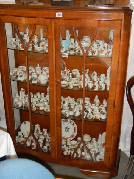 A 1950's display cabinet in good condition, COLLECT ONLY.