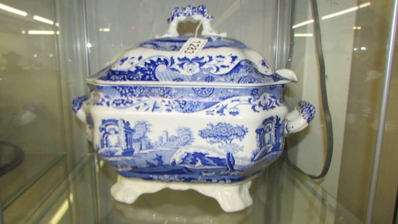A Spode Italian soup tureen with ladle.