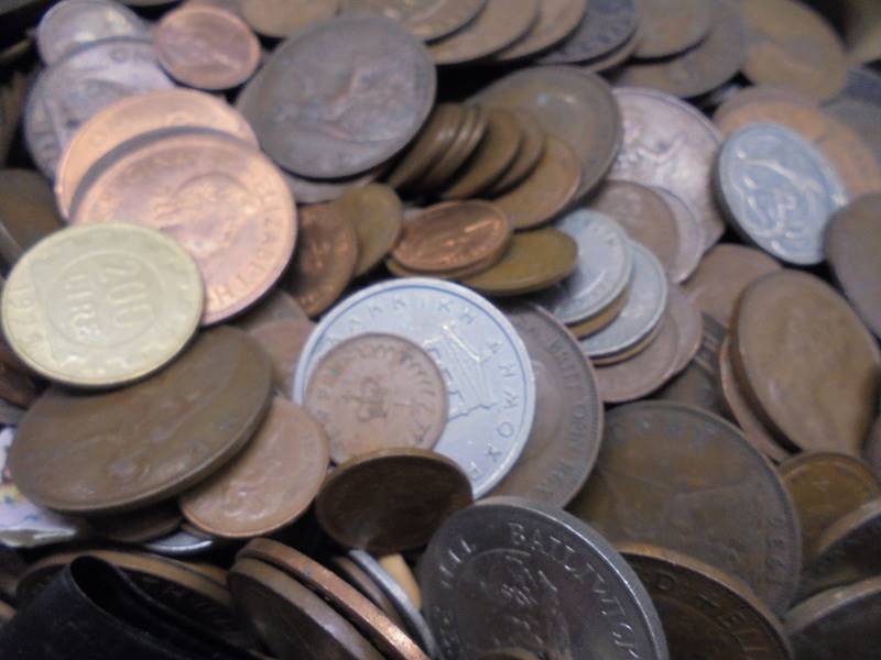 A tin of old coins. - Image 2 of 2
