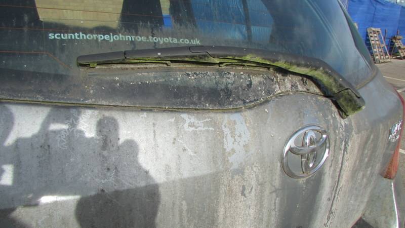 A 2007 Toyota Yaris Sarit. COLLECT ONLY. Sold for spares or repairs. - Image 11 of 18