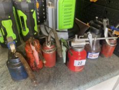 A collection of 7 antique and modern oil cans. Collect Only.