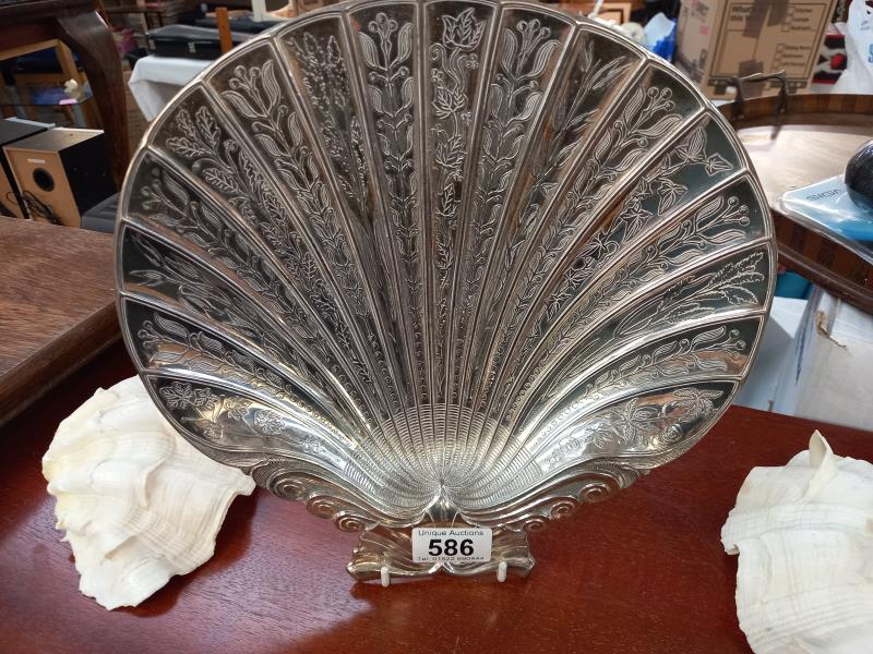 A large silver plated scallop shell dish 28cm x 26cm and 2 clam shells. - Image 2 of 3