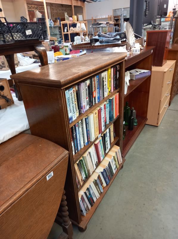 An oak veneer bookcase 83 cm x 33cm x 109cm. - Image 2 of 2