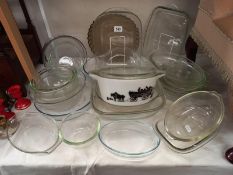 A quantity of Pyrex and glass cooking bowls. Collect Only.