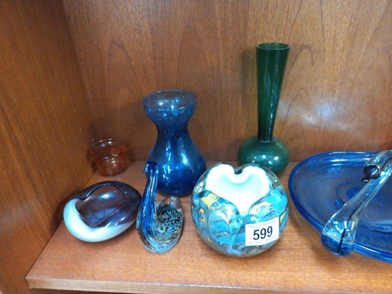 A selection of art glass, including Swan dish, Owl paperweight, etc. - Image 2 of 3