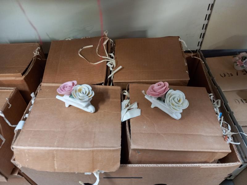 4 large boxes of new ornaments. - Image 4 of 5