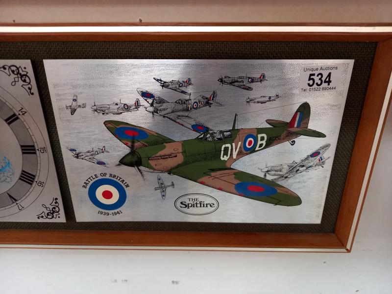 A Battle of Britain, the spitfire, wall clock. - Bild 2 aus 3