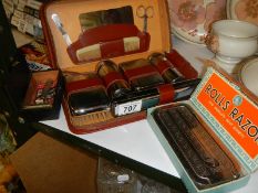 A Gent's travel case and a Roll's Razor.