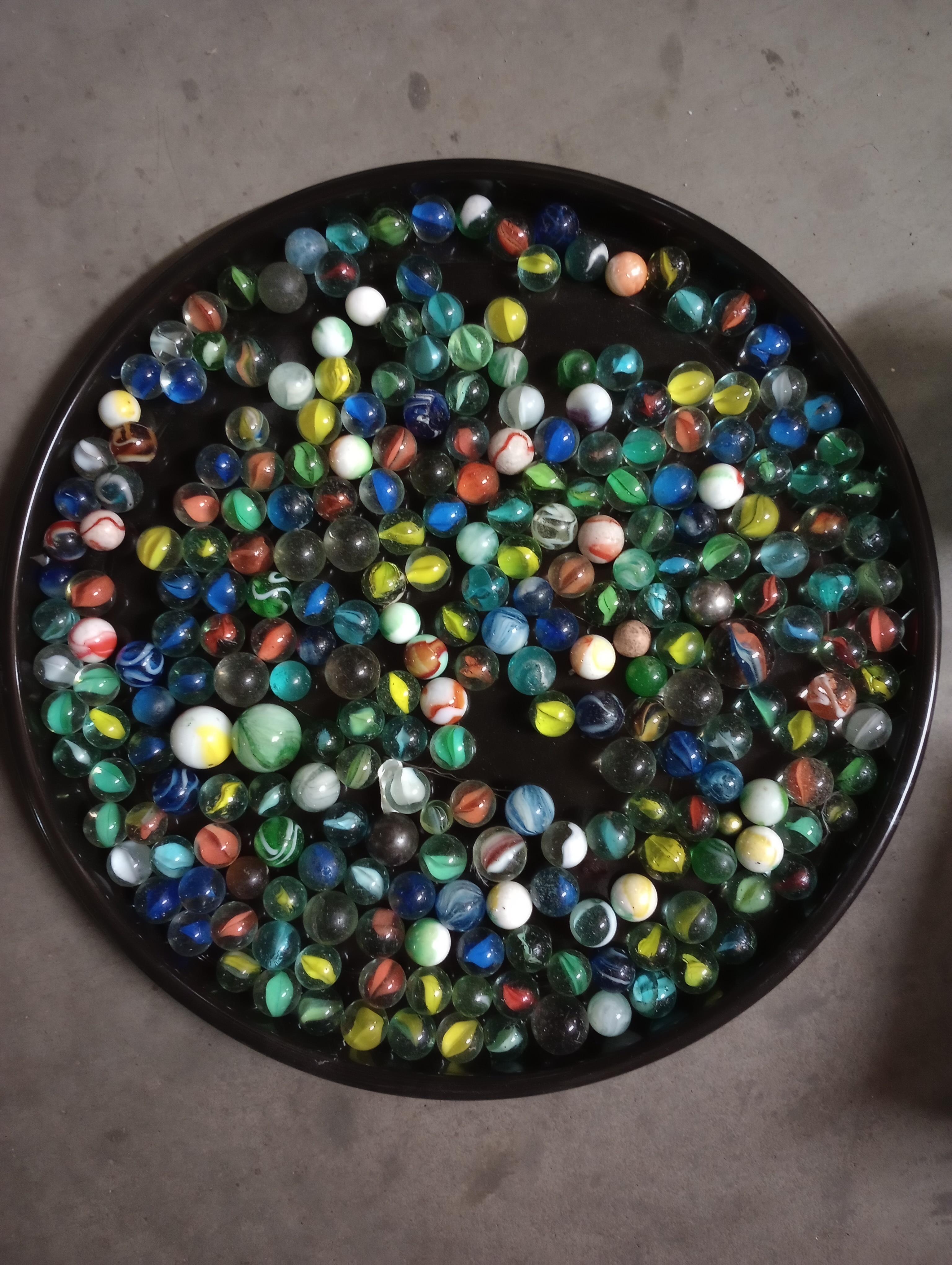 A quantity of marbles and baking beans. - Image 2 of 2