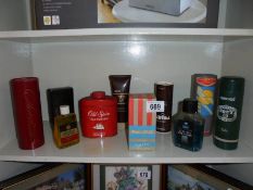 A quantity of vintage mens aftershave, talc etc including Old Spice