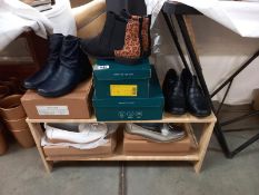 5 new boxed pairs of ladies shoes and boots, 2 pairs by Hotter, all size 9