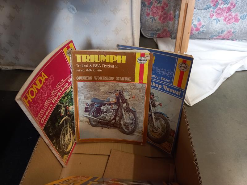 A good selection of Haynes motorcycle manuals including Ducati, Triumph, Motoquzzi, BMW etc - Image 3 of 3