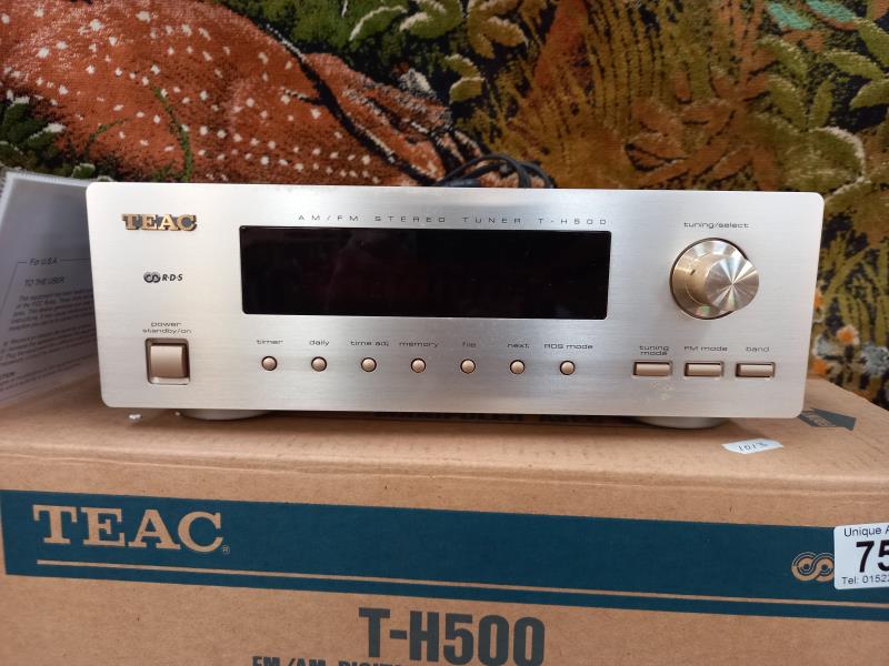 A boxed Teal T-H500 fm/am digital synthesizer tuner - Image 2 of 3