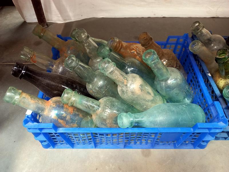 3 crates of vintage bottles - Image 2 of 4