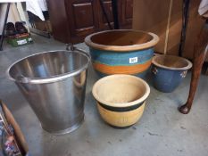 3 garden planters & a galvanised bucket
