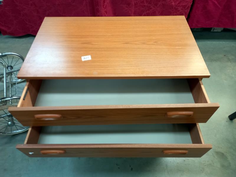 A teak effect melamine bedroom chest of drawers - Image 3 of 3