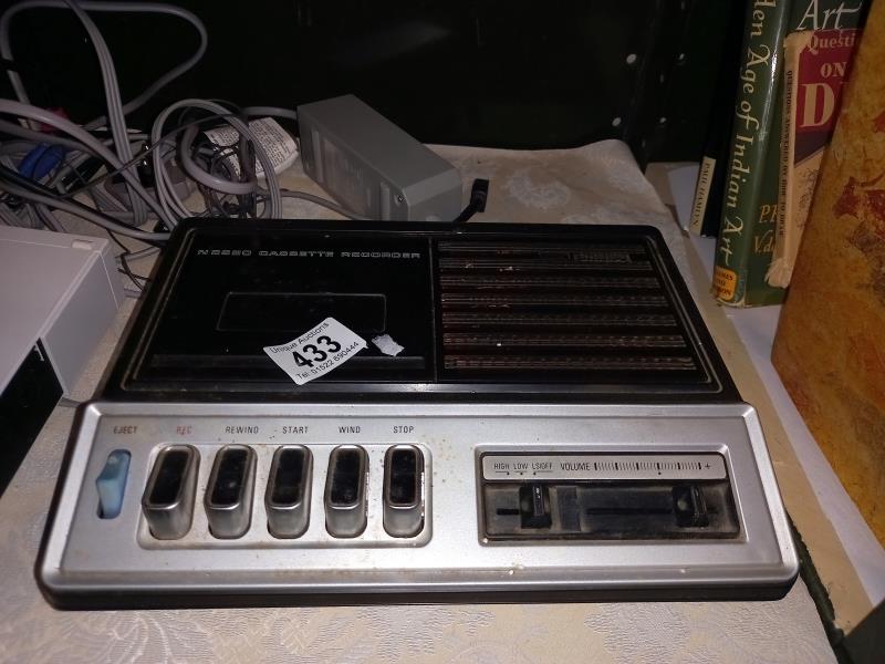 A Wii games unit & an N2220 cassette recorder - Image 3 of 3