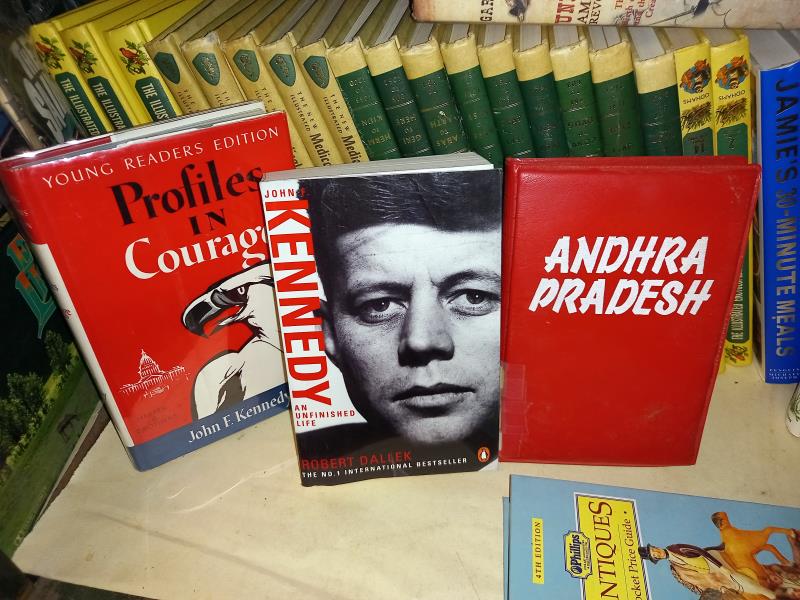 A quantity of various non fiction books (2 shelves) - Image 3 of 12