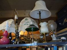 A good lot of table lamps.