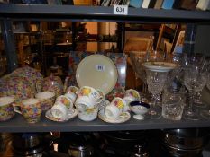 A mixed lot of glass and table ware.
