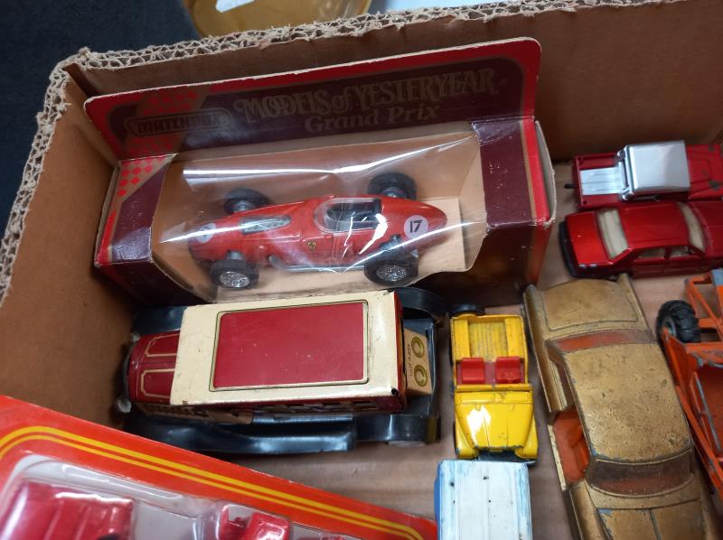 A box of play worn die cast including Matchbox, Dinky & tin plate cars - Image 2 of 4