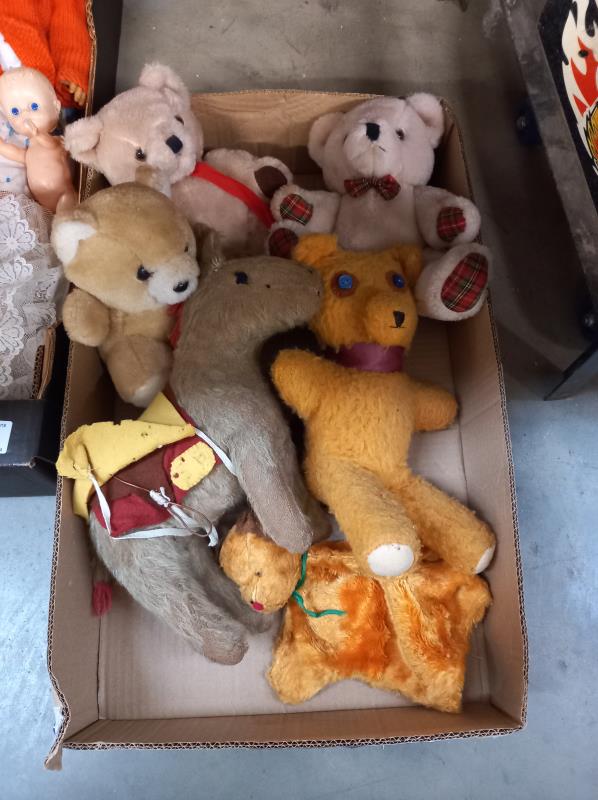 2 boxes of old toys including Dolls, soft toys including Sooty glove puppet - Image 3 of 3