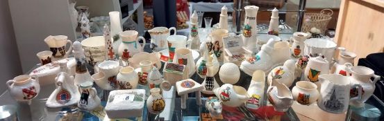 A collection of crested china including Lincolnshire example