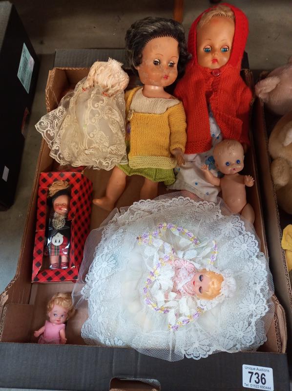 2 boxes of old toys including Dolls, soft toys including Sooty glove puppet - Image 2 of 3