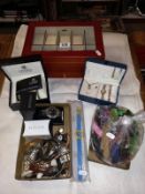 A good mixed lot of wrist watches.