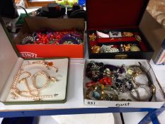 A good lot of costume jewellery (1 box A/F)